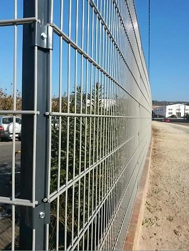 Proizvodi od rolovanog metala, metalni kanali: Panelna ograda 2d 203x250 6/5/6 mm. Panel 2d 203x250 6/5/6 mm cink+pvc — 7