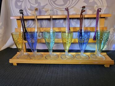 Ostali antikviteti: Servis casa rucni rad iz 50ih.god.za zestoko pice. Case tkz — 1