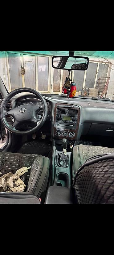 форд галакси: Toyota Avensis: 2001 г. — 6