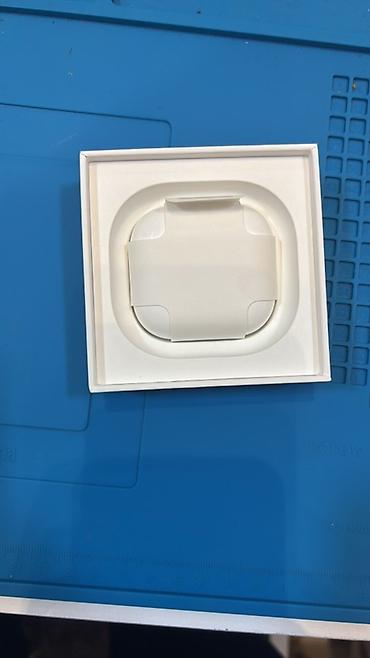Qulaqcıqlar: Apple AirPods (4-cü nəsil) 
Təzə alnıb bəyənilmədiyi üçün satılır — 2