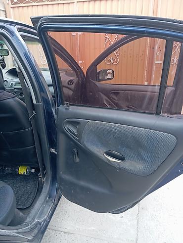 Toyota: Toyota Yaris: 2004 г., Механика, Хэтчбэк — 9