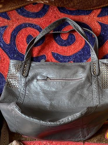 Классические сумки: Женские сумки, новые. Одна -кожа, другая- кожзам. Кожа стоит 1000 с — 8