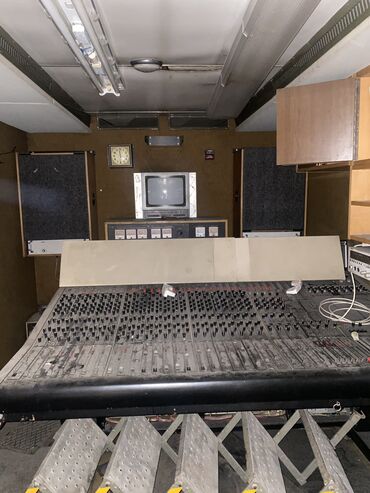 Легкий грузовой транспорт: Легкий грузовик, Камаз — 16