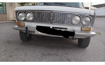 VAZ (LADA): VAZ 2103, ağ rəng, klassik sedan. Xüsusiyyətlər: - Kuzov: 4 qapılı — 2