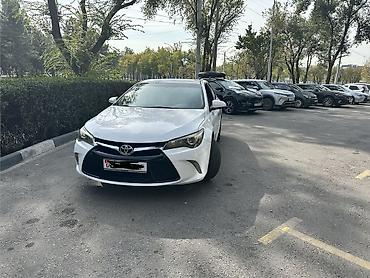 ош авто базар: Toyota Camry - Просторный 5‑местный седан с тканево‑кожаной отделкой — 10