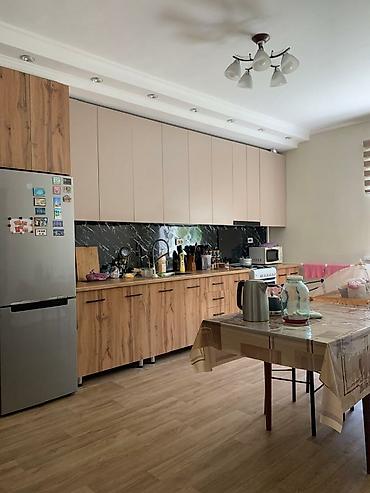 Продажа коттеджей и домов: Продаю большой дом из 7ми комнат в городе Каинда. Сан узел в доме — 10