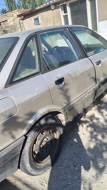 mazda 323 2003: Audi 80: 1997 г., Механика, Седан — 4