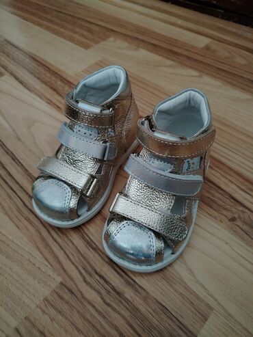 new yorker promenada: Sandals, Pandino, Size - 21