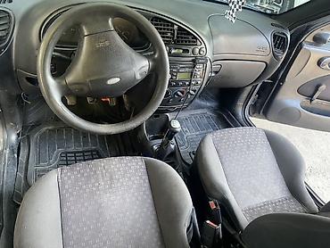 fiesta: Ford Fiesta: 2002 г., Хэтчбэк — 6