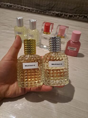 Ətriyyat: 50 ml. qiy .20 AZN