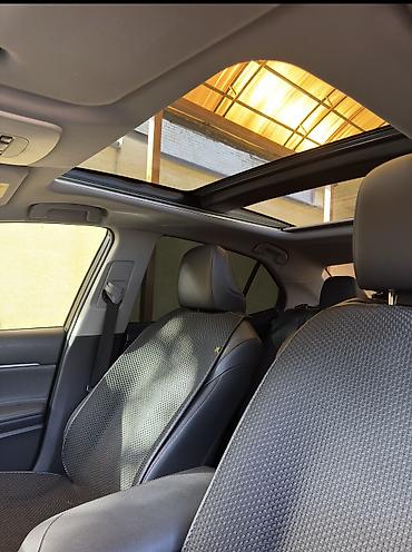 kia optima 2019: Toyota Camry: 2018 г., Бензин, Седан — 9