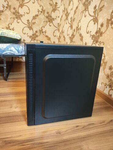 Korpuslar: RGB fanlı oyun/iş kompüter korpusu - Ön paneldə 3 ədəd 120 mm ARGB — 7