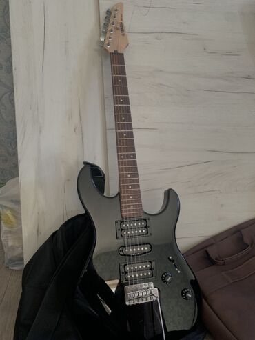 купить комбик для электрогитары бу: СРОЧНО продаю по дешевке абсолютно новую электрогитару YAMAHA
