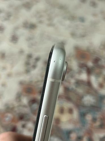 Apple iPhone: IPhone Xr, Б/у, 64 ГБ, Белый, Чехол, 100 % — 7