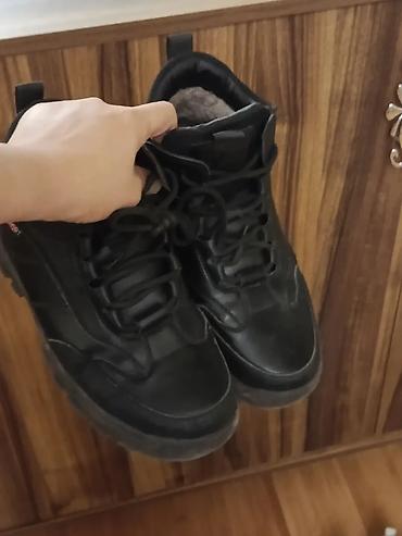 qacış ucun uşaq krosovkalrı: Rəng - Qara Krossovkalar, Nike, Ölçü: 31, Oğlan üçün — 2