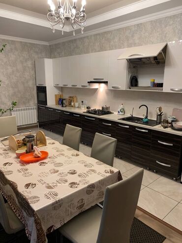 Продажа квартир: 4 комнаты, 130 м², Элитка, 3 этаж, Евроремонт