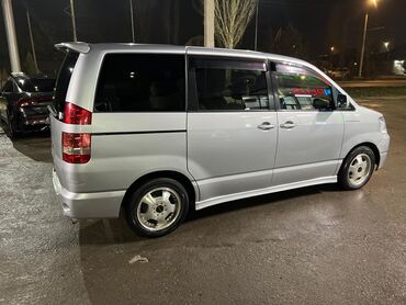 акумлятор зарятник: Toyota Noah: 2003 г., 2 л, Автомат, Бензин, Вэн/Минивэн