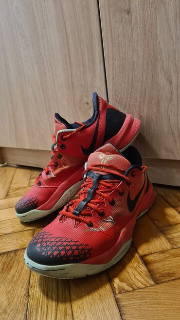 deciji dres crvena zvezda: Nike Kobe low red/green Kosarka/Lifestyle br.46 Vrlo ocuvane, bez
