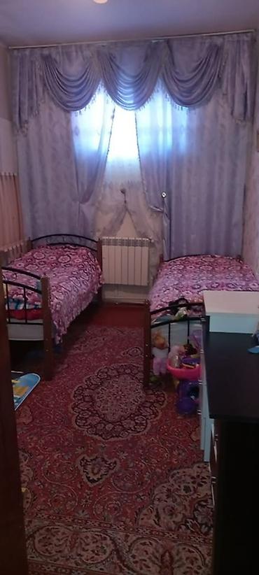 agsuda ev satilir: Nzs qesebesi hayat evi yolun ustunde 1 mertebeli 3 otaq alave 1 otaq — 3