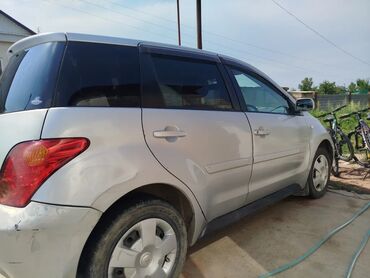 авто рассрочку без банка: Toyota ist: 2002 г., 1.5 л, Автомат, Бензин, Купе