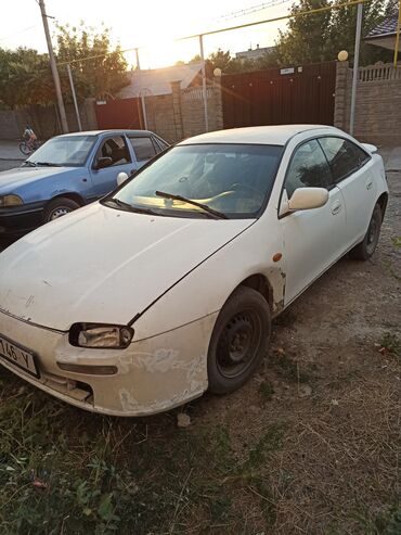 mazda 323 f: Mazda 323: 1995 г., 1.5 л, Механика, Бензин, Хэтчбэк