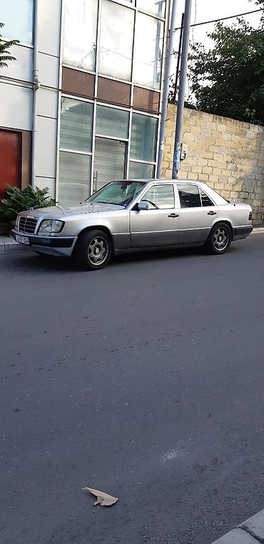 mercedes 208 d: Mercedes-Benz 220: 2.2 l | 1994 il Sedan — 2
