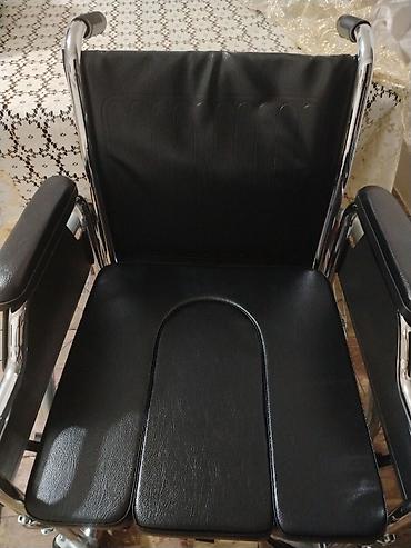 Xəstələr üçün unitazlar: Tualet funksiyalı əlil arabası - Universal 2-in-1 quruluş: rahat — 3