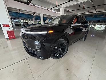 Продажа авто: Lixiang L7: 2023 г., Гибрид, Кроссовер — 6