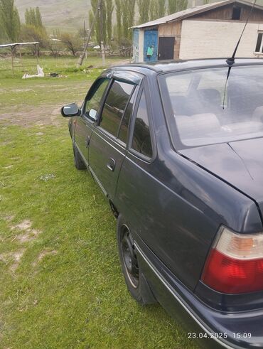 Daewoo: Daewoo Nexia: 2006 г., 1.6 л, Механика, Бензин, Седан