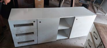 Digər ofis ləvazimatları: Ofis mebelləri satıram — 22