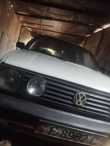 сиденья голф: Представляем Volkswagen Golf MK2 – компактный автомобиль белого цвета