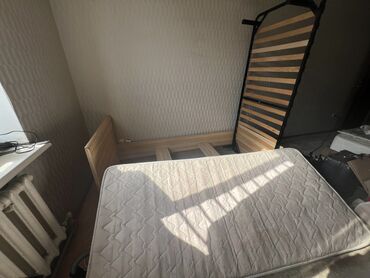 Односпальные кровати: Односпальная кровать, Б/у, С матрасом, МДФ, длина - 200 см