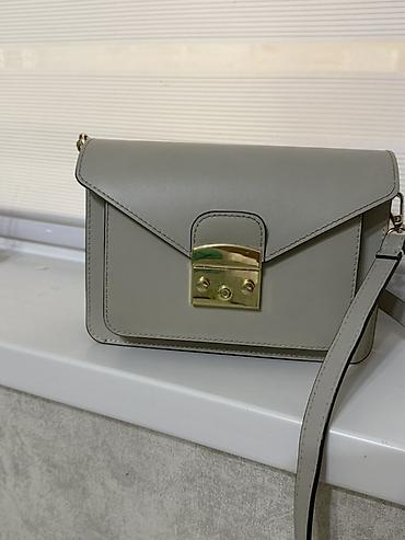 Сумки: 👜 Стильная женская сумка — 3000 сом Продаю красивую сумку — 1