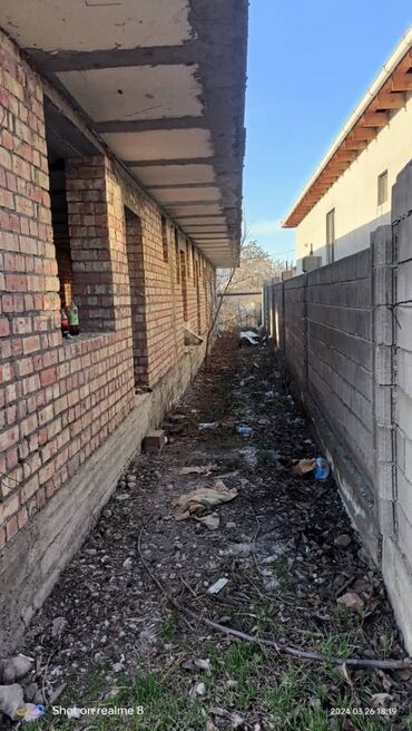 многоквартирный дом барачного типа: Продаю Здание, 160 м²