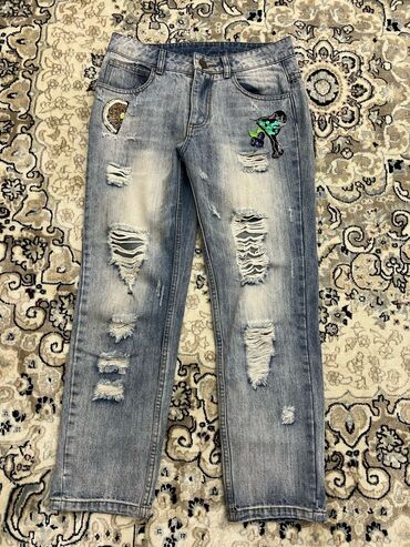 джинсы по низкой цене: Прямые, Средняя талия