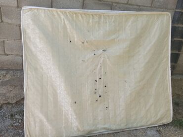 кровать кованная: Спальный матрас, Б/у, Двойной, Другая страна, Пружинный, Другой вид, Другой бренд, Матрасы средней жесткости, Самовывоз
