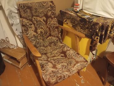деревянное кресло: Для зала, Б/у