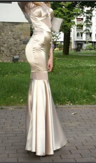 Haljine: BALAŠEVIĆ svečana haljina, veličine 40. Uz nju na poklon atraktivan na lalafo.rs — 2 Haljine: BALAŠEVIĆ svečana haljina, veličine 40. Uz nju na poklon atraktivan — 2