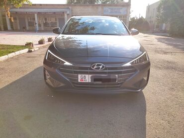 купить маленькую машину недорого: Hyundai Avante: 2019 г., 1.6 л, Вариатор, Бензин, Седан