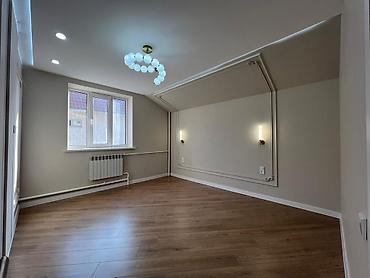 Продажа коттеджей и домов: Продается 2-этажный дом в ж/м Алтын-Ордо! 📌Площадь дома: 207 м2 — 5