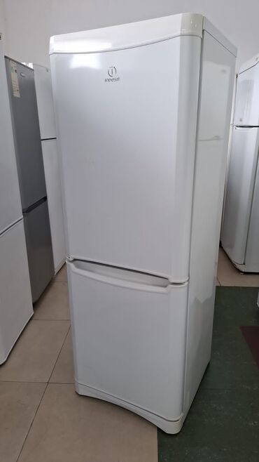 Kondisionerlər: Indesit iki kameralı soyuducu - Rəng: ağ - Dizayn: aşağıda dondurucu