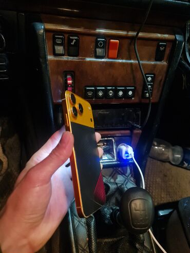 Apple iPhone: IPhone 17 Pro Max, Б/у, 256 ГБ, Оранжевый, Кабель, 70 % — 15