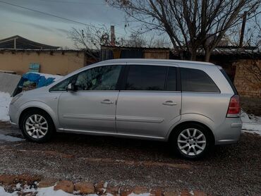 Opel: Opel Zafira: 2008 г., 2.2 л, Механика, Бензин, Минивэн