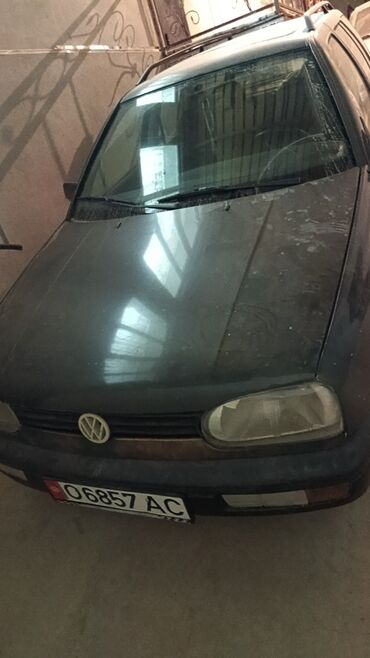 дверные ручки на гольф 2: Универсал Volkswagen Golf 3-го поколения, выполненный в черном цвете