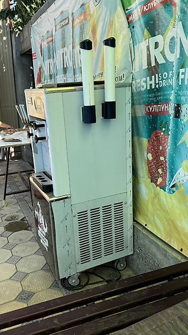 молочный машинка: Аппарат для мягкого мороженого (soft ice cream), напольный. Описание — 5