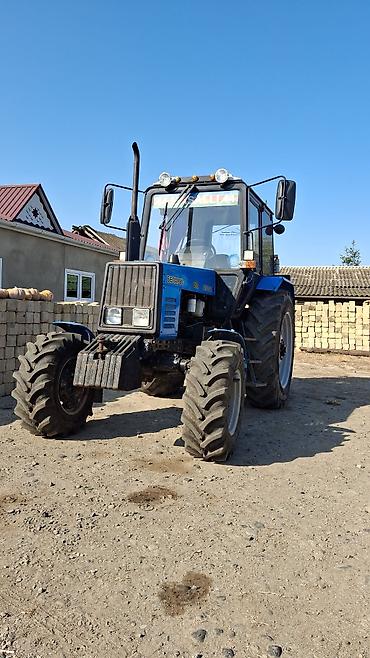 prius disk kalpagi: Belarus 82 (MTZ-82) traktor - 4x4 ötürücü, ön və arxa iri protektorlu — 1