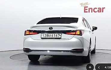 kia niro гибрид: Lexus ES: 2022 г., Седан — 4