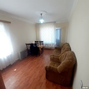 20 yanvarda kiraye evler 2023: 2 otaqlı mənzil – tam mebellidir - Geniş işıqlı zal: yumşaq