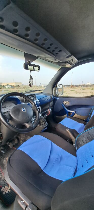 Fiat: Fiat Doblo: 1.6 l | 2002 il 2500000 km Van/Minivan — 2