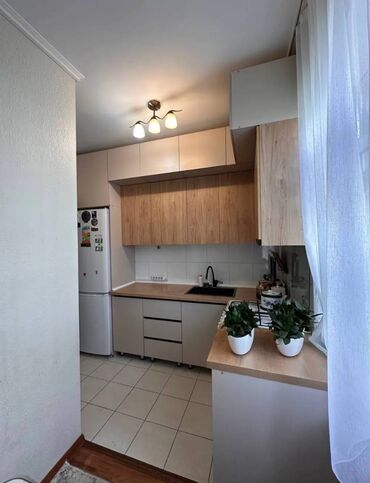 Продажа квартир: 3 комнаты, 80 м², 105 серия, 4 этаж, Дизайнерский ремонт